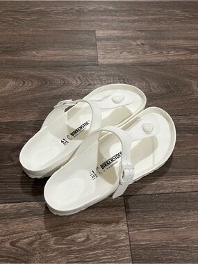 Birkenstock White Gizeh EVA Thong Sandals size EUR 41 / US 10 W or US 8 M